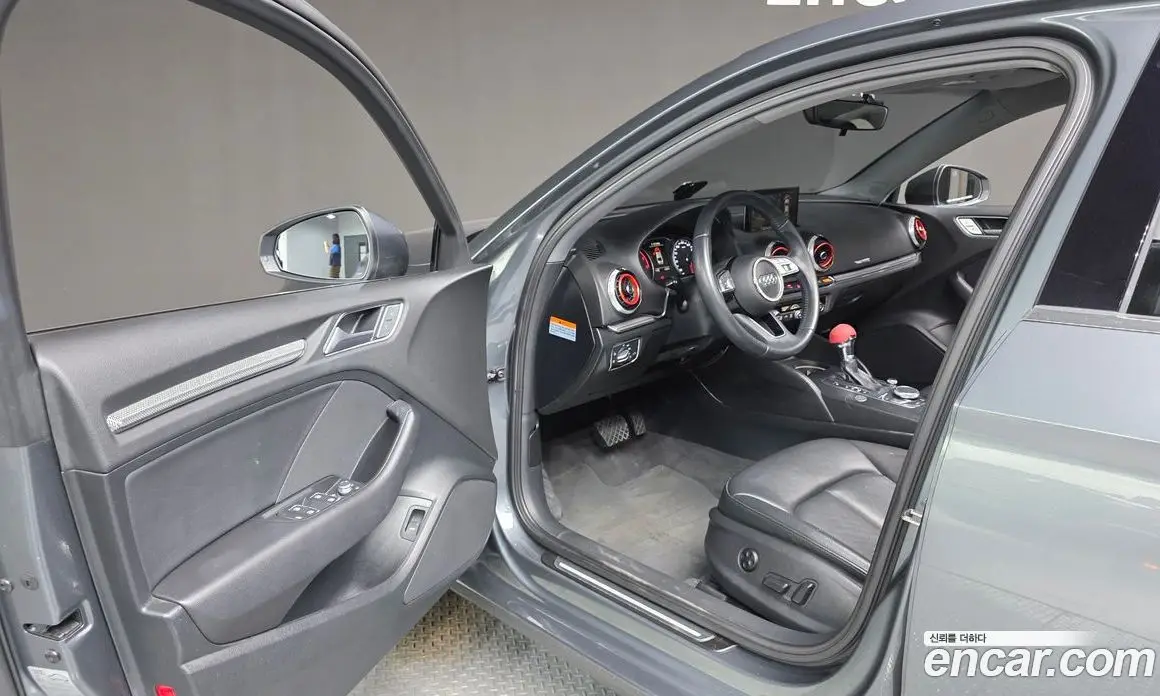 Audi A3 2018 2.0 автомат (гидро), фото 12 Audi A3 2018 2.0 автомат (гидро), фото 12