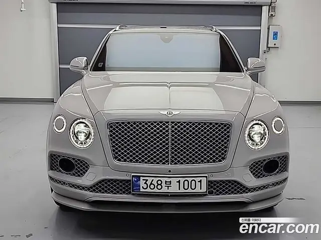 Bentley Bentayga 2017 6.0 автомат (гидро), миниатюра 2