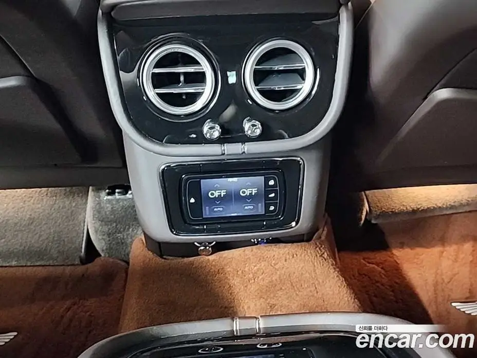 Bentley Bentayga 2017 6.0 автомат (гидро), фото 13