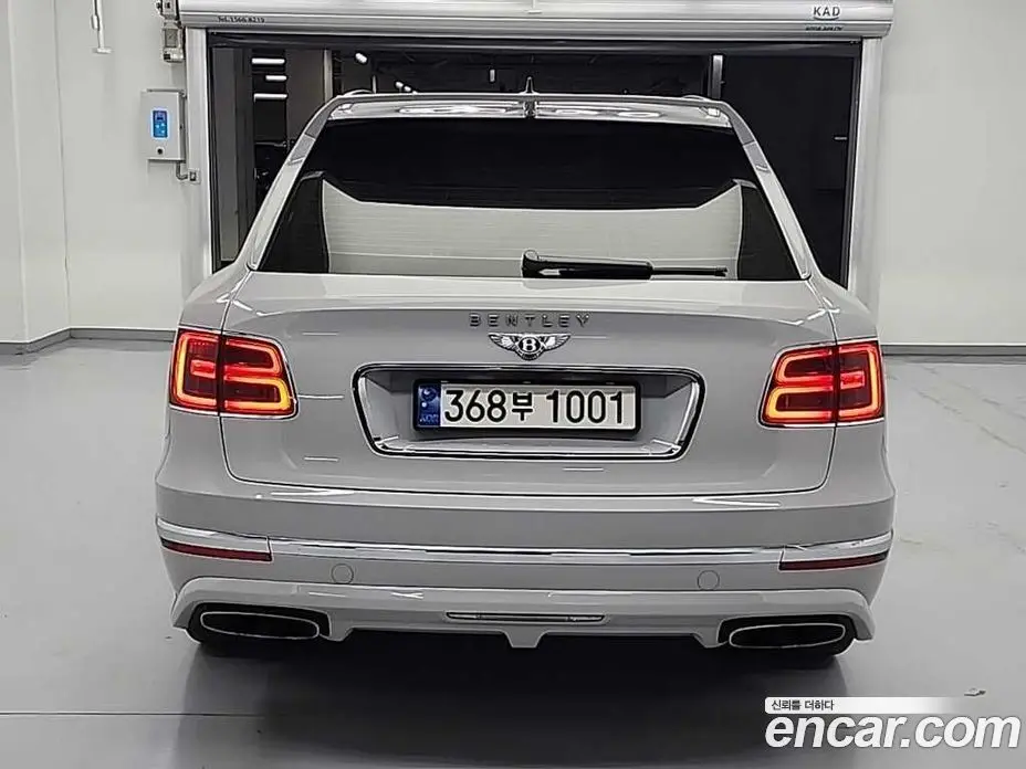 Bentley Bentayga 2017 6.0 автомат (гидро), фото 3
