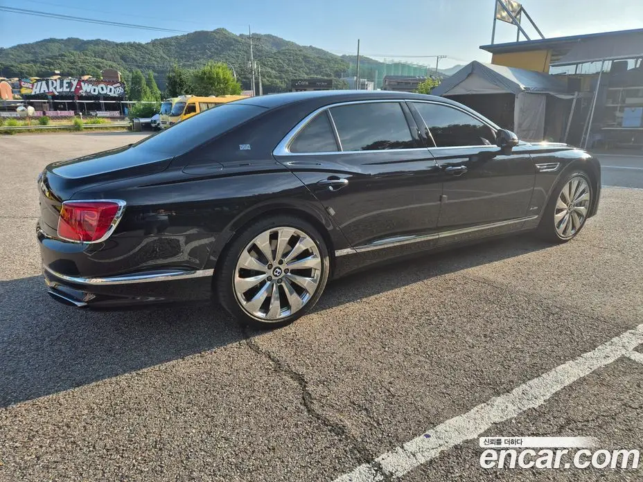 Bentley Flying Spur 2020 6.0 автомат (гидро), фото 3 Bentley Flying Spur 2020 6.0 автомат (гидро), фото 3