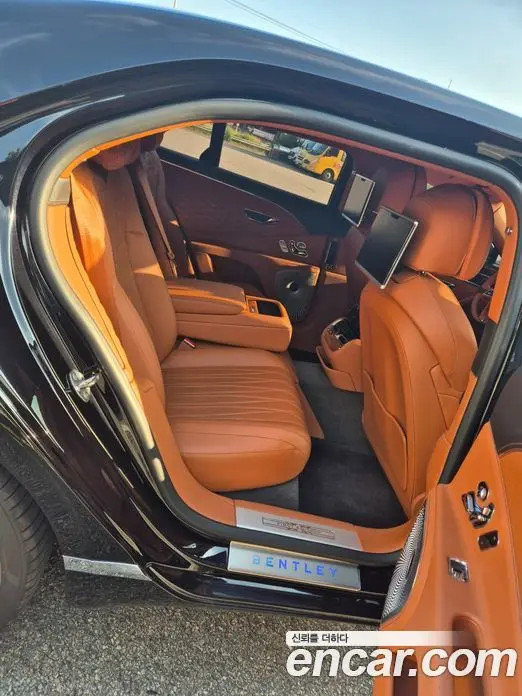 Bentley Flying Spur 2020 6.0 автомат (гидро), фото 6 Bentley Flying Spur 2020 6.0 автомат (гидро), фото 6