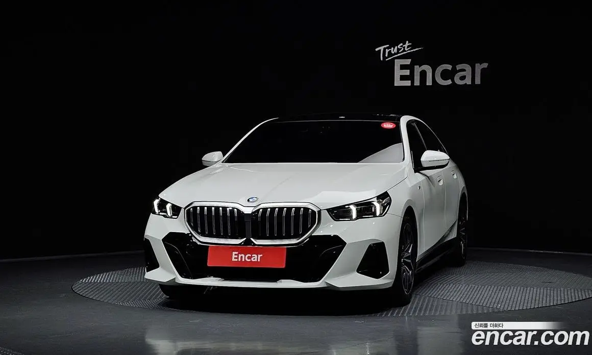 BMW 5 серия 2025 2.0 автомат (гидро), фото 3 BMW 5 серия 2025 2.0 автомат (гидро), фото 3