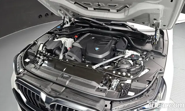 BMW 5 серия 2025 2.0 автомат (гидро), миниатюра 6 BMW 5 серия 2025 2.0 автомат (гидро), миниатюра 6