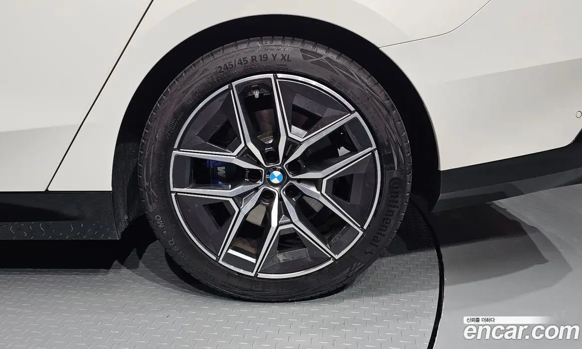 BMW 5 серия 2025 2.0 автомат (гидро), фото 7 BMW 5 серия 2025 2.0 автомат (гидро), фото 7