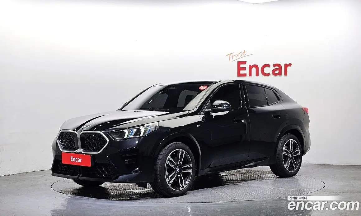 BMW X2 2025 2.0 автомат (гидро), фото 1 BMW X2 2025 2.0 автомат (гидро), фото 1