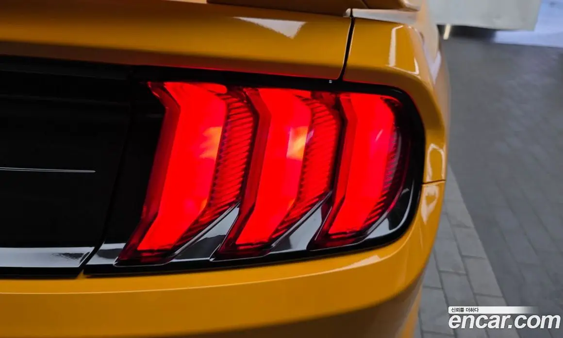 Ford Mustang 2022 2.3 автомат (гидро), фото 9 Ford Mustang 2022 2.3 автомат (гидро), фото 9