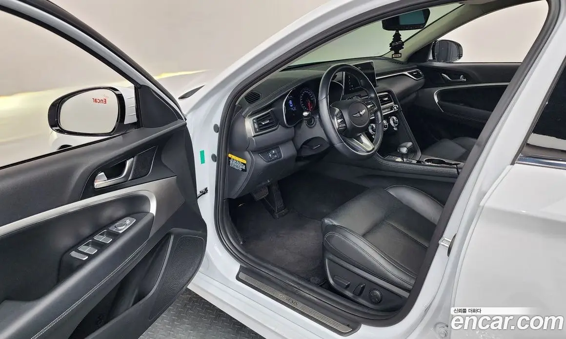 Genesis G70 2018 2.0 автомат (гидро), фото 13 Genesis G70 2018 2.0 автомат (гидро), фото 13