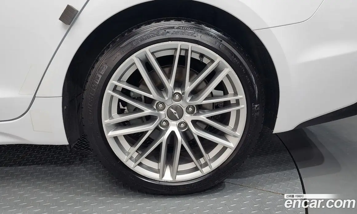 Genesis G70 2018 2.0 автомат (гидро), фото 7 Genesis G70 2018 2.0 автомат (гидро), фото 7