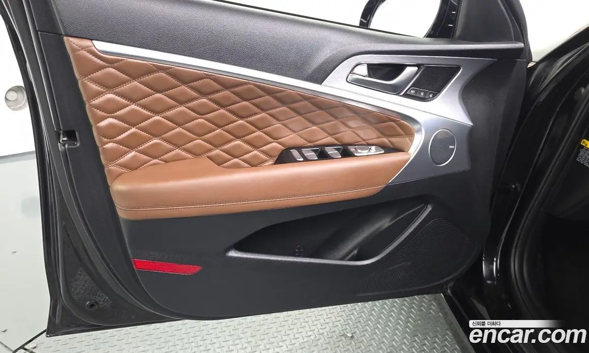 Genesis G70 2019 2.0 автомат (гидро), фото 14 Genesis G70 2019 2.0 автомат (гидро), фото 14