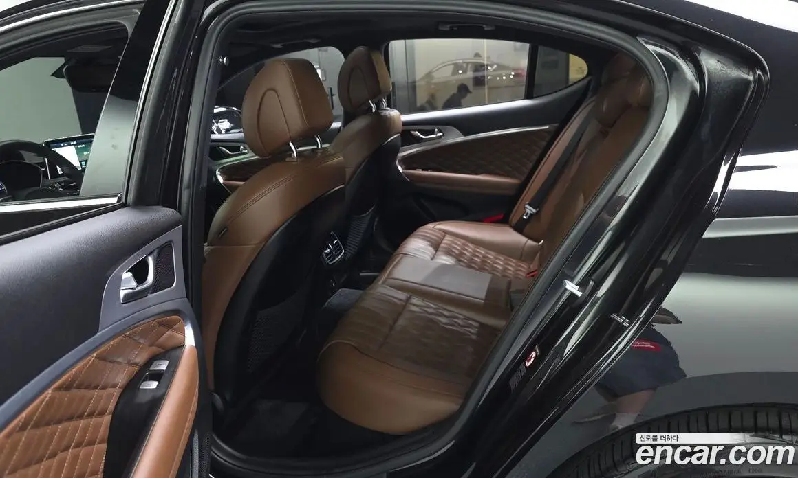 Genesis G70 2019 2.0 автомат (гидро), фото 16 Genesis G70 2019 2.0 автомат (гидро), фото 16
