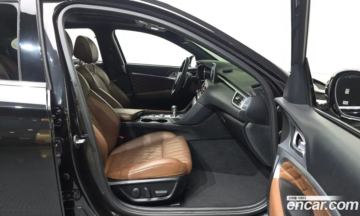 Genesis G70 2019 2.0 автомат (гидро), фото 17 Genesis G70 2019 2.0 автомат (гидро), фото 17