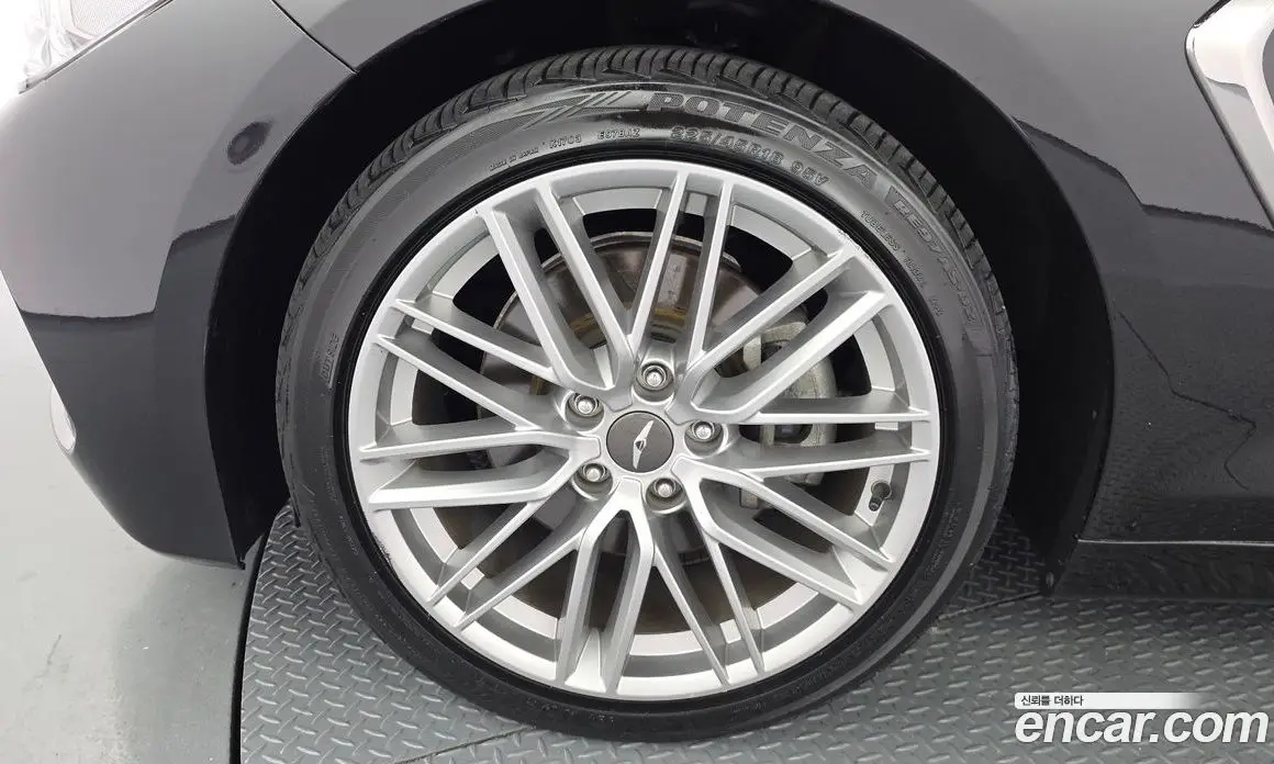 Genesis G70 2019 2.0 автомат (гидро), фото 5 Genesis G70 2019 2.0 автомат (гидро), фото 5