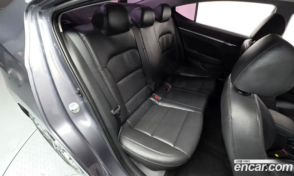 Hyundai Avante 2019 1.6 автомат (гидро), фото 16 Hyundai Avante 2019 1.6 автомат (гидро), фото 16