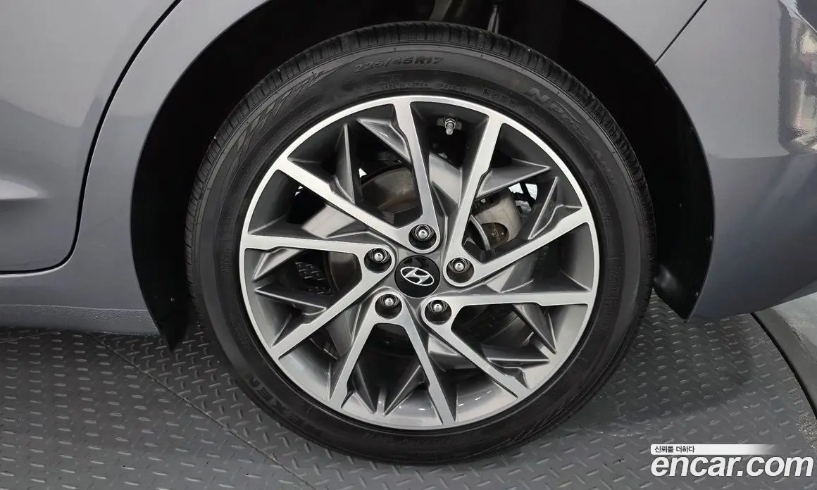 Hyundai Avante 2019 1.6 автомат (гидро), фото 7 Hyundai Avante 2019 1.6 автомат (гидро), фото 7