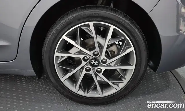 Hyundai Avante 2019 1.6 автомат (гидро), миниатюра 7 Hyundai Avante 2019 1.6 автомат (гидро), миниатюра 7