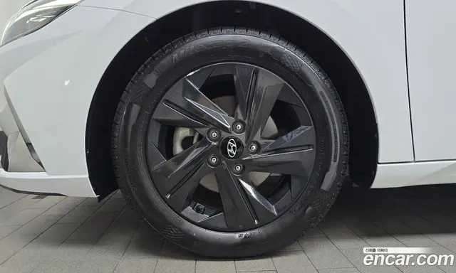 Hyundai Avante 2022 1.6 автомат (гидро), миниатюра 5 Hyundai Avante 2022 1.6 автомат (гидро), миниатюра 5