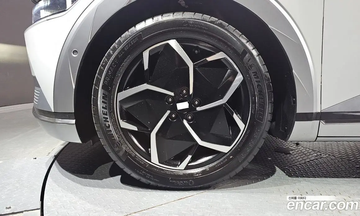 Hyundai Ioniq 5 2023 0.1 автомат (гидро), фото 5 Hyundai Ioniq 5 2023 0.1 автомат (гидро), фото 5