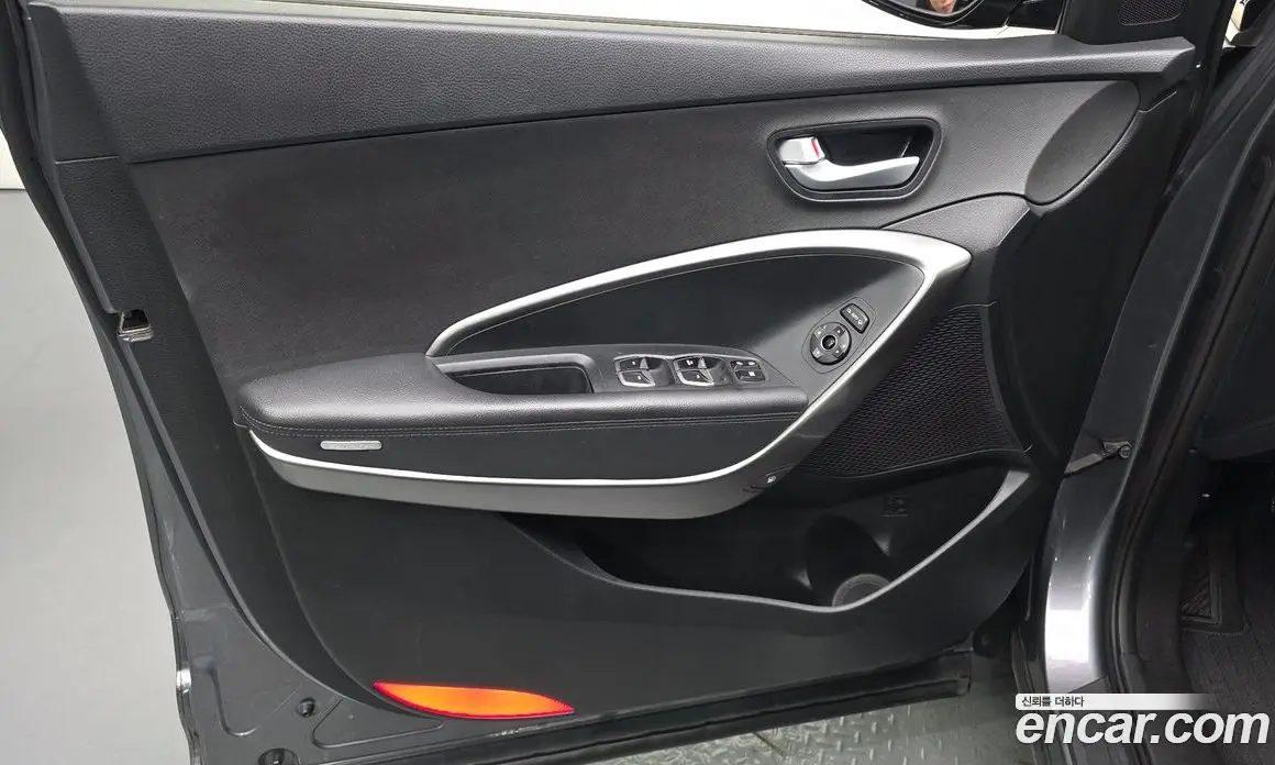 Hyundai Santa Fe 2016 2.0 автомат (гидро), фото 14 Hyundai Santa Fe 2016 2.0 автомат (гидро), фото 14