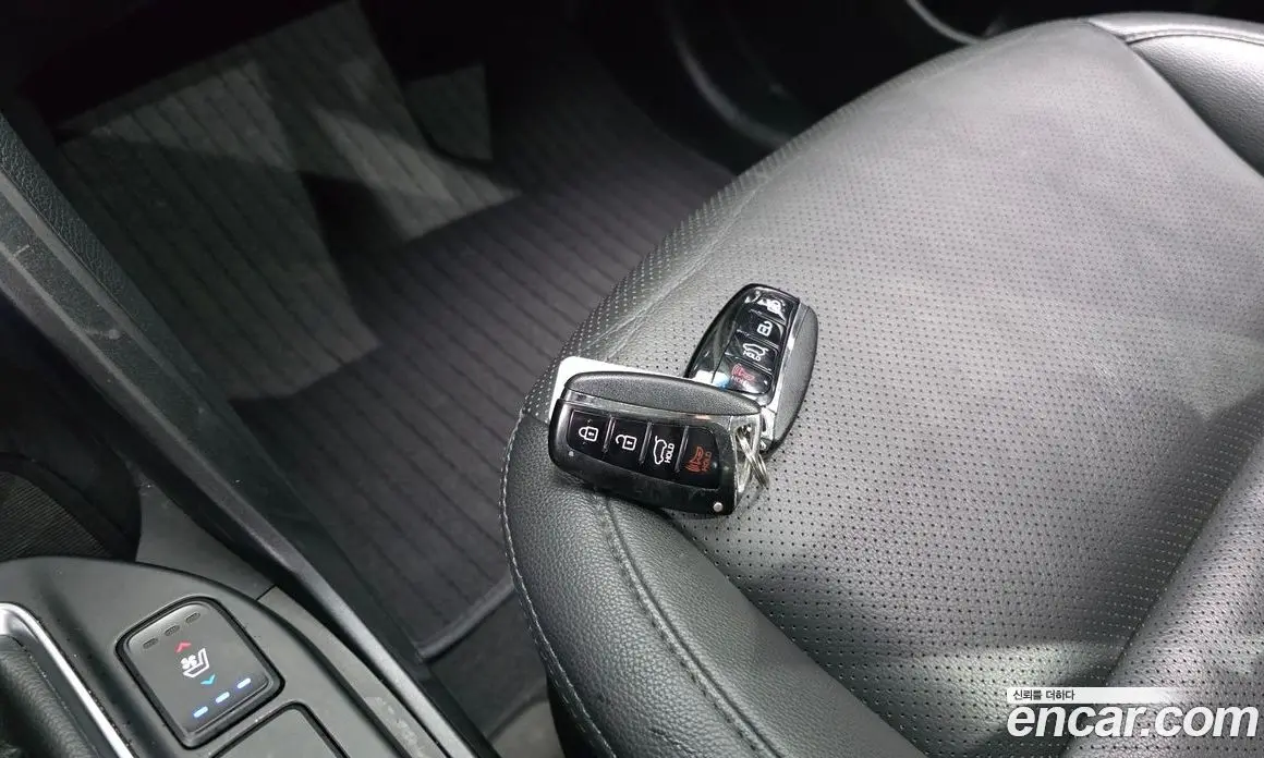 Hyundai Santa Fe 2016 2.0 автомат (гидро), фото 23 Hyundai Santa Fe 2016 2.0 автомат (гидро), фото 23