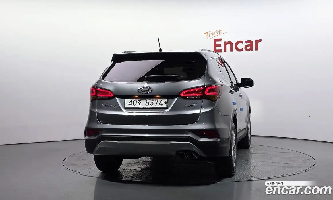 Hyundai Santa Fe 2016 2.0 автомат (гидро), фото 4 Hyundai Santa Fe 2016 2.0 автомат (гидро), фото 4