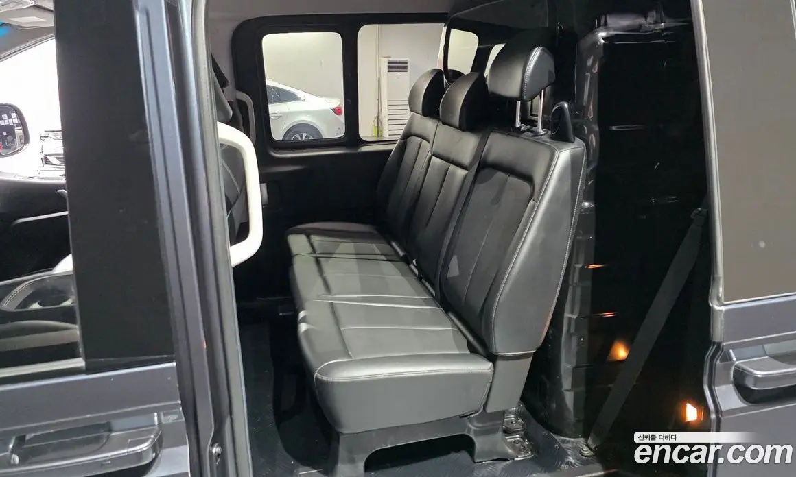 Hyundai Staria 2022 2.2 автомат (гидро), фото 11