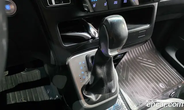 Hyundai Staria 2022 2.2 автомат (гидро), миниатюра 9