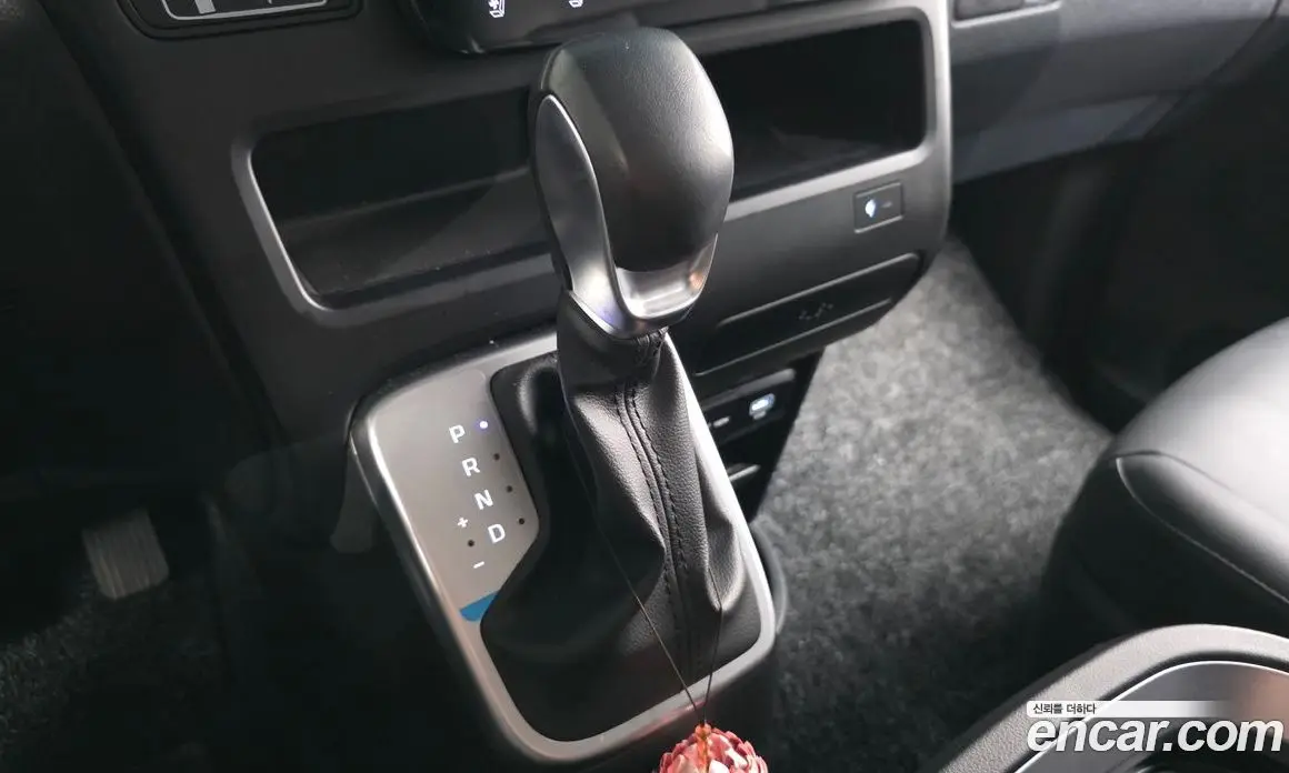 Hyundai Staria 2024 1.6 автомат (гидро), фото 12