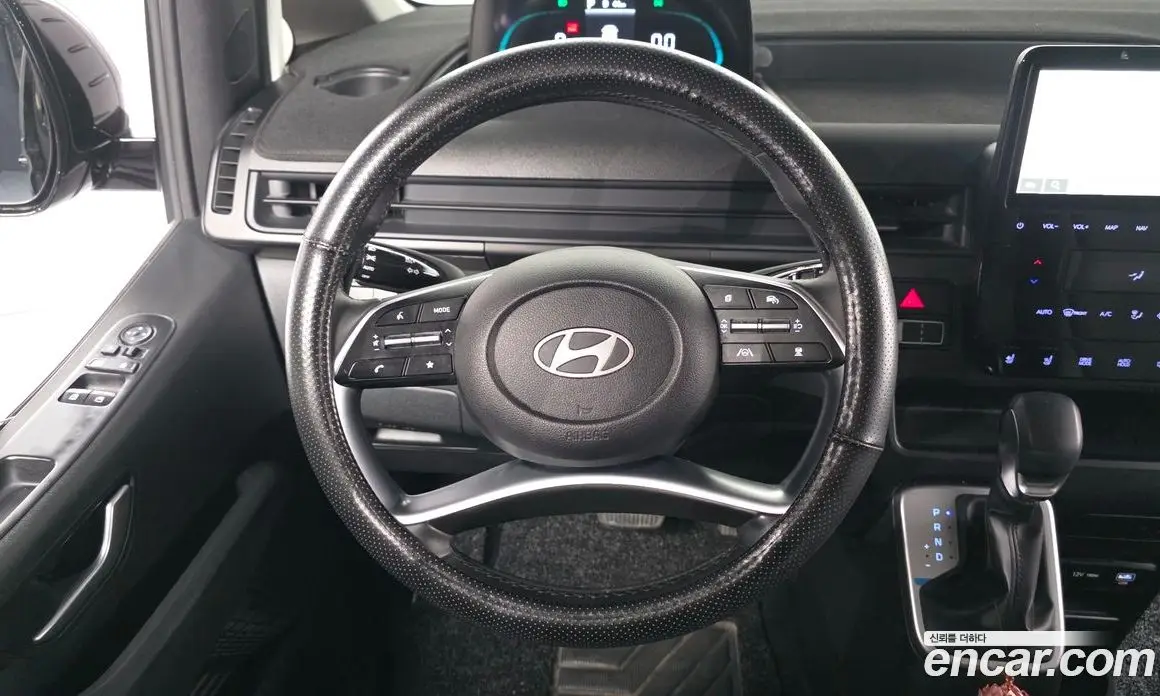Hyundai Staria 2024 1.6 автомат (гидро), фото 19