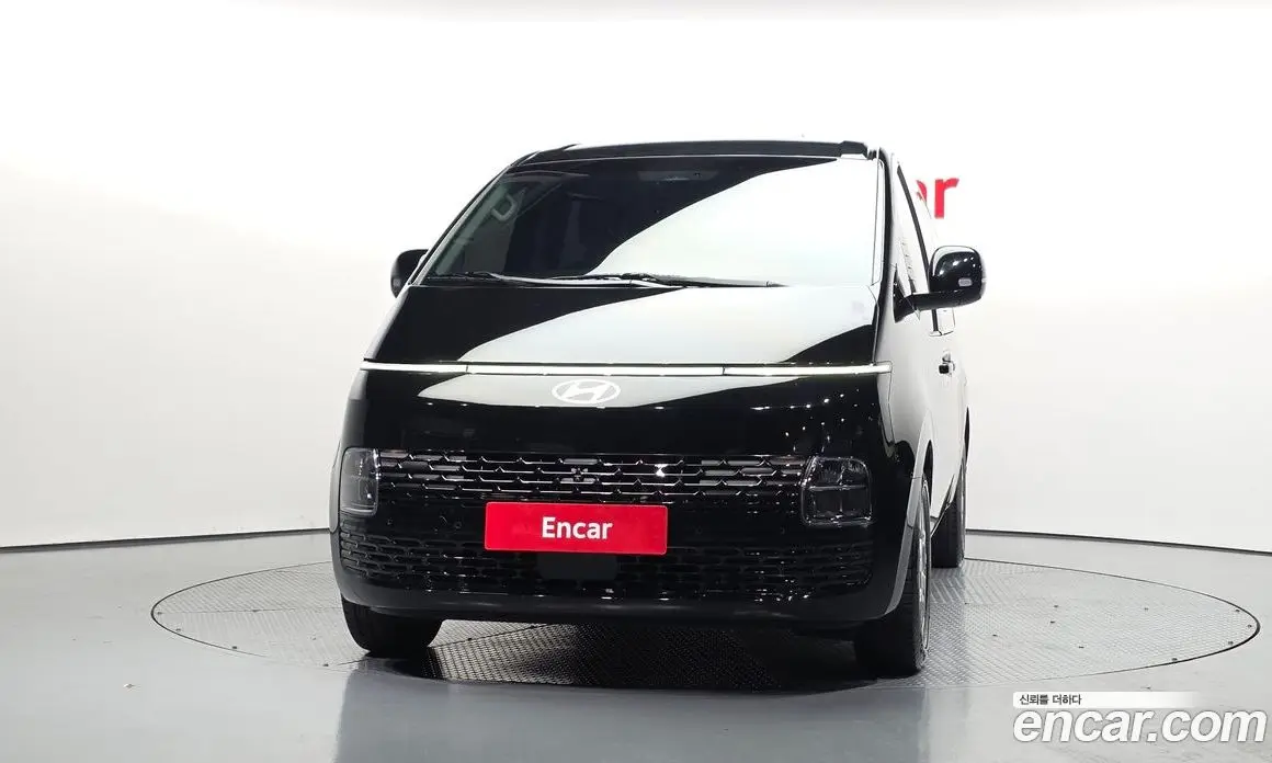 Hyundai Staria 2024 1.6 автомат (гидро), фото 3