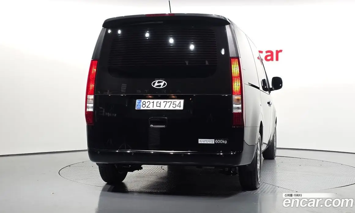 Hyundai Staria 2024 1.6 автомат (гидро), фото 4