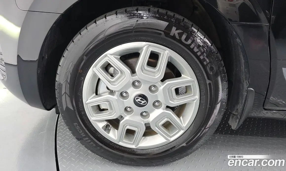 Hyundai Staria 2024 1.6 автомат (гидро), фото 5