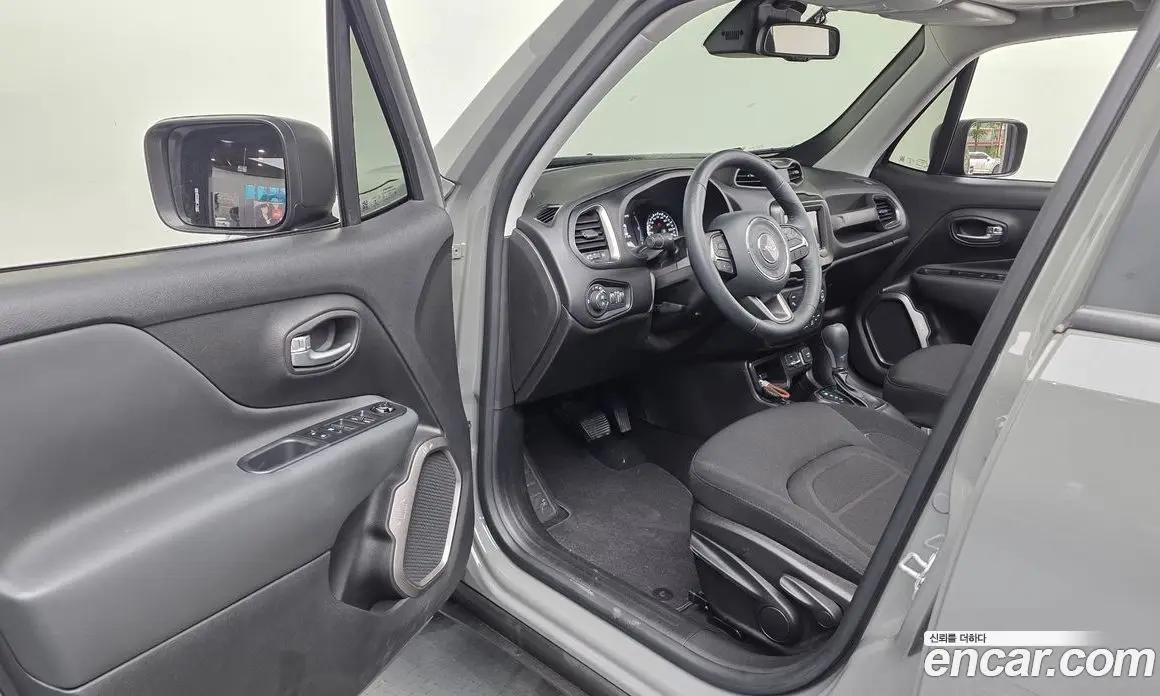 Jeep Renegade 2022 1.3 автомат (гидро), фото 13 Jeep Renegade 2022 1.3 автомат (гидро), фото 13