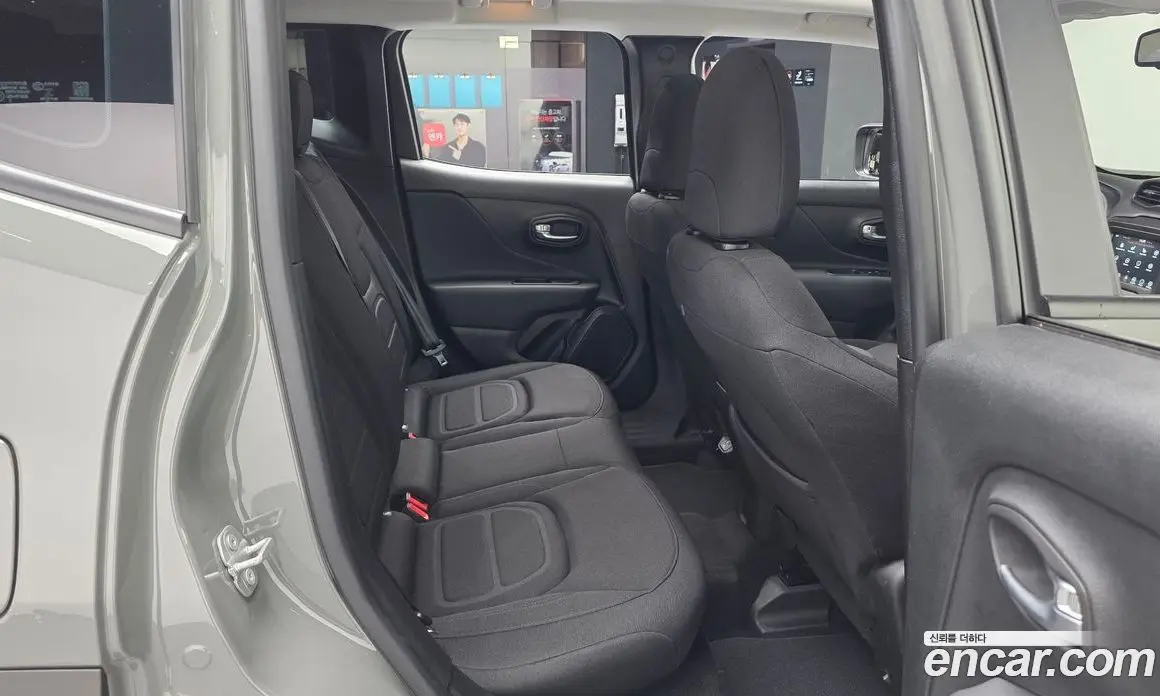 Jeep Renegade 2022 1.3 автомат (гидро), фото 16 Jeep Renegade 2022 1.3 автомат (гидро), фото 16
