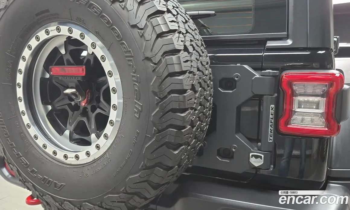 Jeep Wrangler 2023 2.0 автомат (гидро), фото 16
