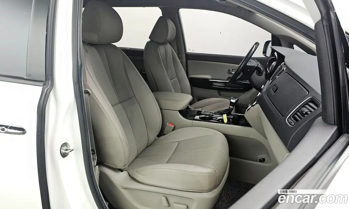 Kia Carnival 2020 3.3 автомат (гидро), фото 10 Kia Carnival 2020 3.3 автомат (гидро), фото 10