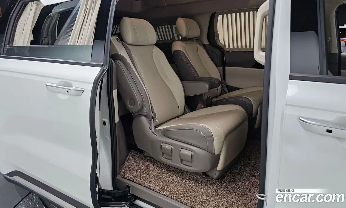 Kia Carnival 2021 2.2 автомат (гидро), фото 16 Kia Carnival 2021 2.2 автомат (гидро), фото 16