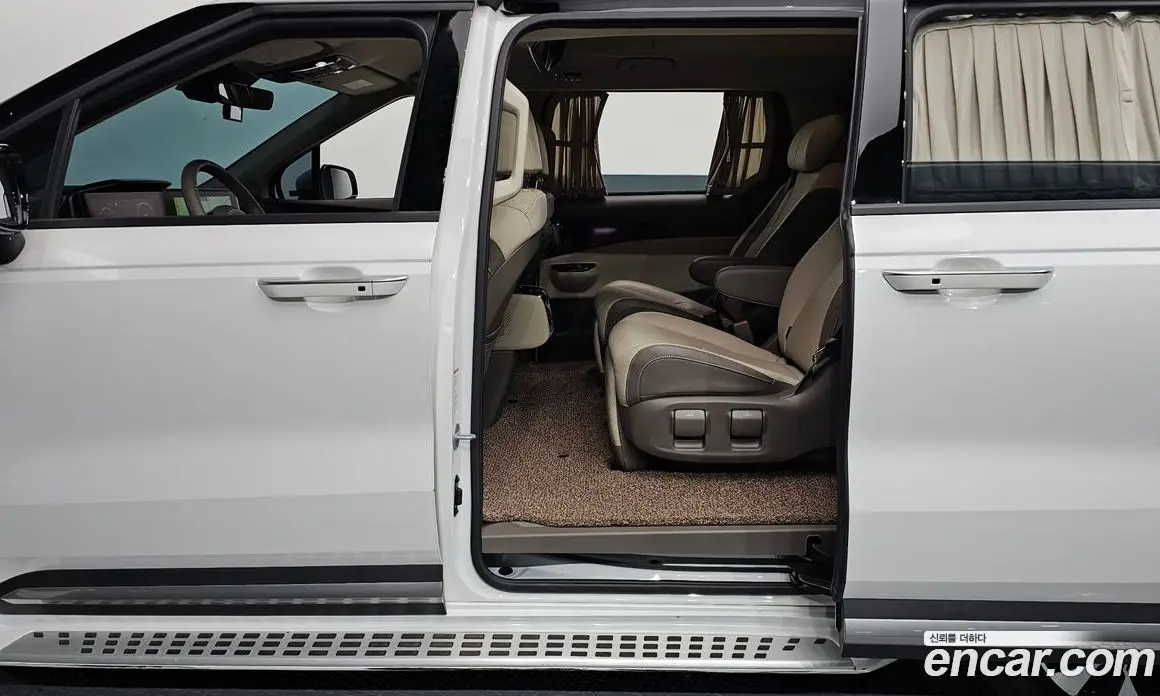 Kia Carnival 2021 2.2 автомат (гидро), фото 18 Kia Carnival 2021 2.2 автомат (гидро), фото 18