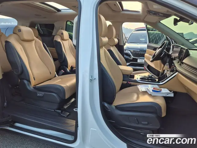 Kia Carnival 2022 2.2 автомат (гидро), миниатюра 11 Kia Carnival 2022 2.2 автомат (гидро), миниатюра 11