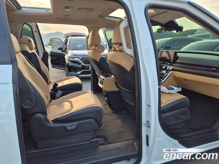 Kia Carnival 2022 2.2 автомат (гидро), фото 10 Kia Carnival 2022 2.2 автомат (гидро), фото 10