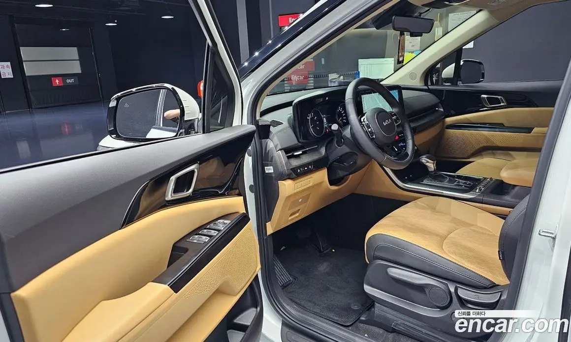 Kia Carnival 2023 3.5 автомат (гидро), фото 11