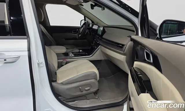 Kia Carnival 2023 3.5 автомат (гидро), миниатюра 11 Kia Carnival 2023 3.5 автомат (гидро), миниатюра 11