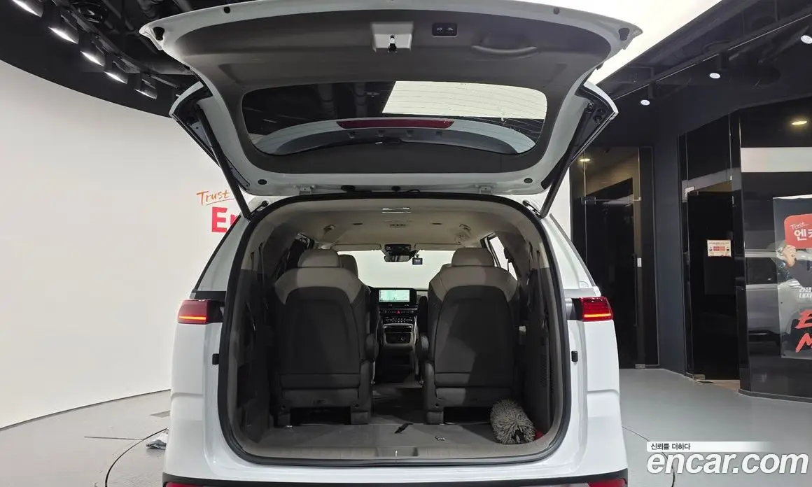 Kia Carnival 2023 3.5 автомат (гидро), фото 20 Kia Carnival 2023 3.5 автомат (гидро), фото 20