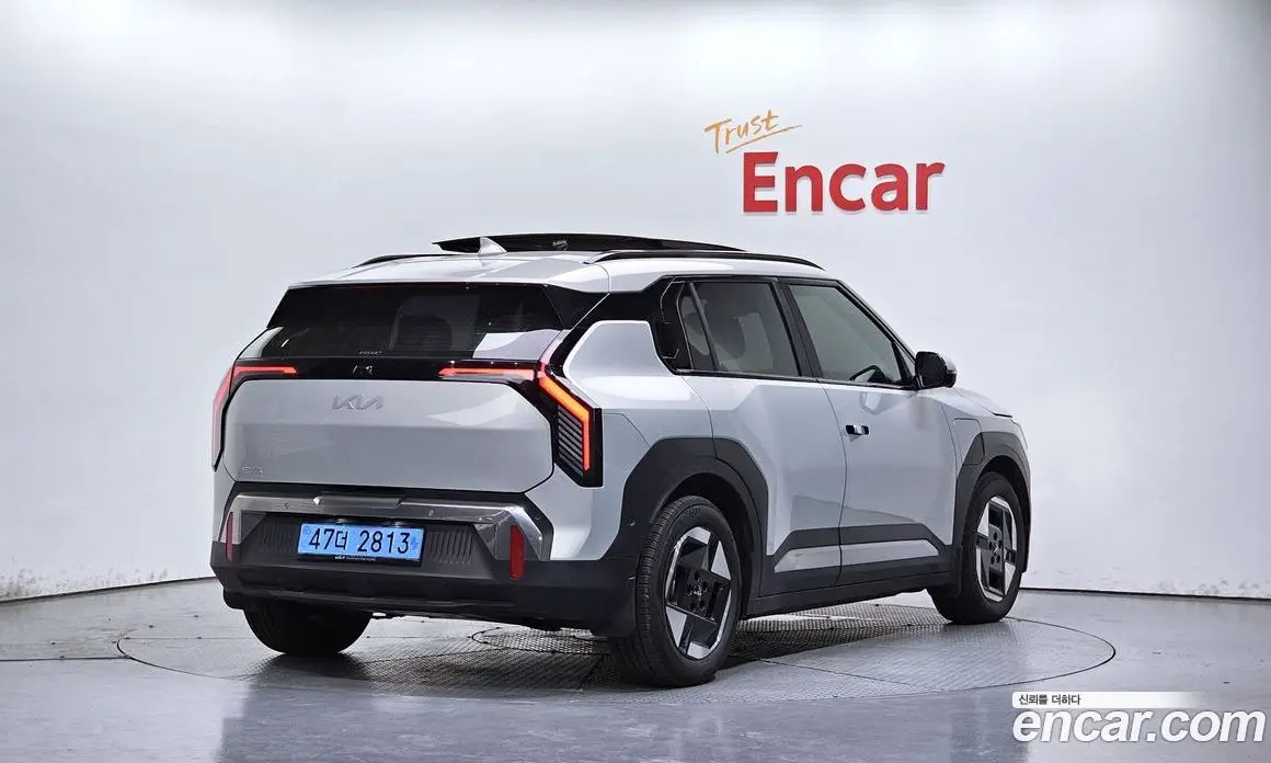 Kia EV3 2025 0.2 автомат (гидро), фото 1 Kia EV3 2025 0.2 автомат (гидро), фото 1