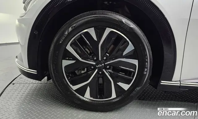 Kia EV6 2024 0.1 автомат (гидро), миниатюра 5