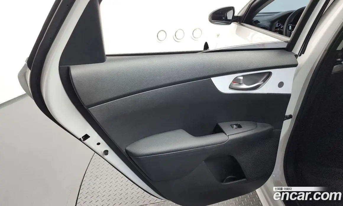 Kia K3 2023 1.6 автомат (гидро), фото 15 Kia K3 2023 1.6 автомат (гидро), фото 15