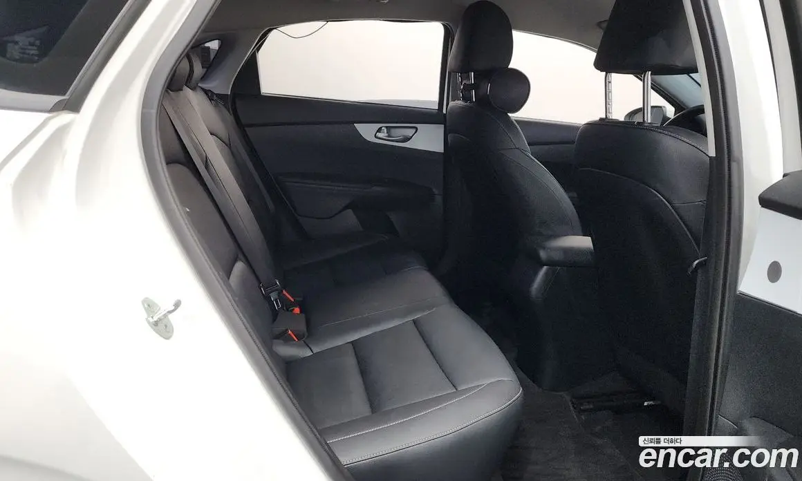Kia K3 2023 1.6 автомат (гидро), фото 17 Kia K3 2023 1.6 автомат (гидро), фото 17
