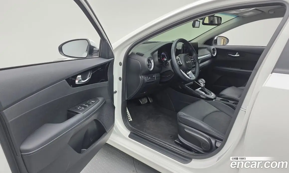 Kia K3 2024 1.6 автомат (гидро), фото 10