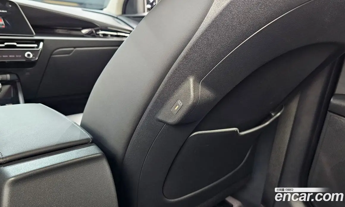 Kia Niro 2022 1.6 автомат (гидро), фото 28 Kia Niro 2022 1.6 автомат (гидро), фото 28