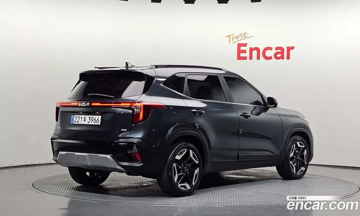 Kia Seltos 2023 1.6 автомат (гидро), фото 2 Kia Seltos 2023 1.6 автомат (гидро), фото 2